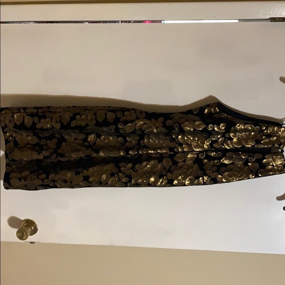 Dress - Picture 1 of 3